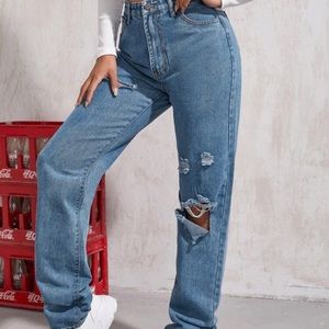 NWOT SHEIN High Waisted Boyfriend Jeans🤩(sold)